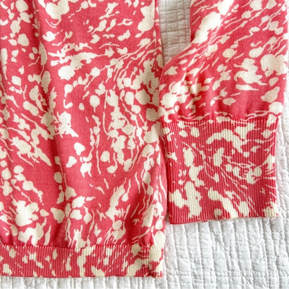 Talbots Salmon Pink and White Art To Wear Button Down Knit Cardigan Size Medium - Picture 5 of 9